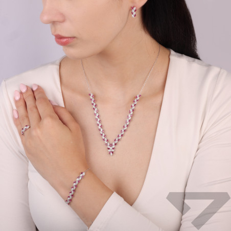 Pierścionek srebrny z cyrkoniami białymi i w kolorze fuksji