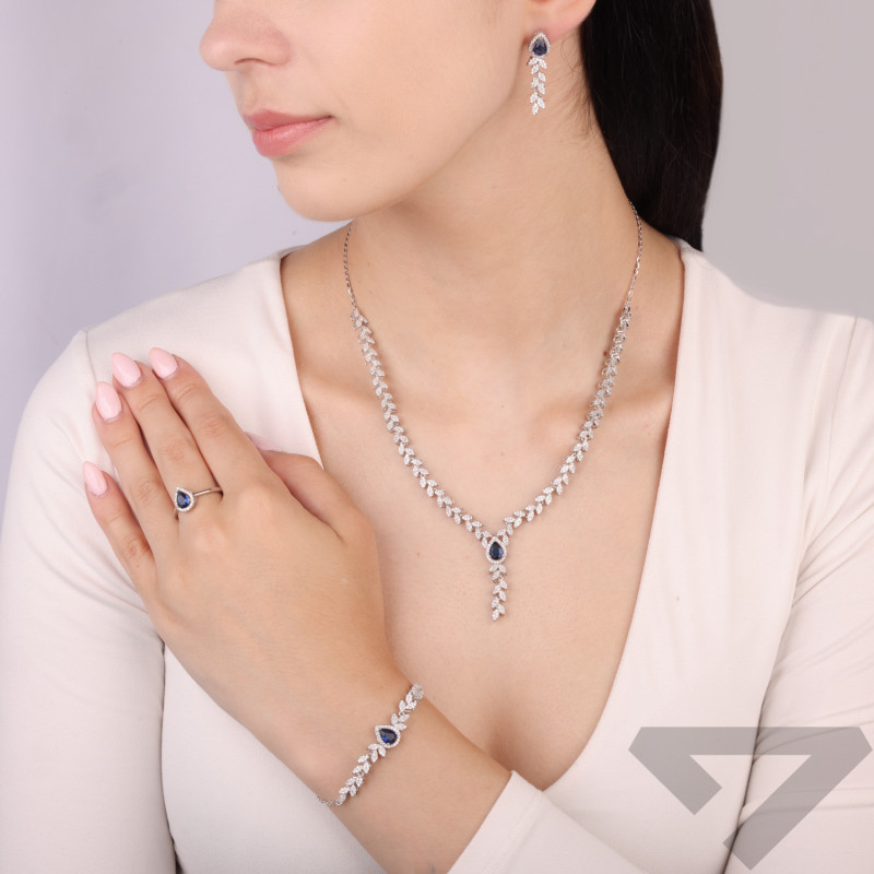 Naszyjnik srebrny Markiza łezka kolor szafirowy i cyrkonie w kształcie kłosa