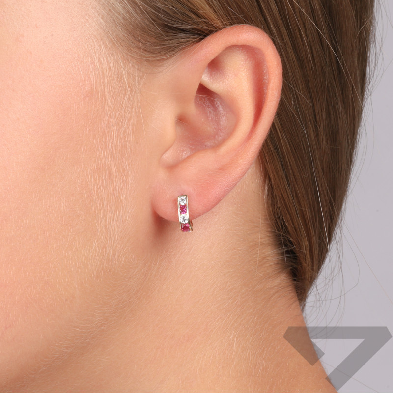 Kolczyki złote dziecięce przecinki z cyrkoniami próba 585