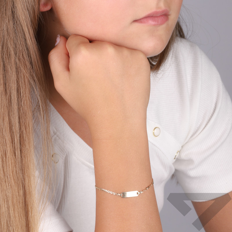 Bransoletka złota dla dziecka prostokątna blaszka z łańcuszkiem