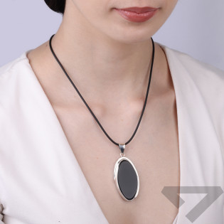 Wisior srebrny z onyksem z Brazylii