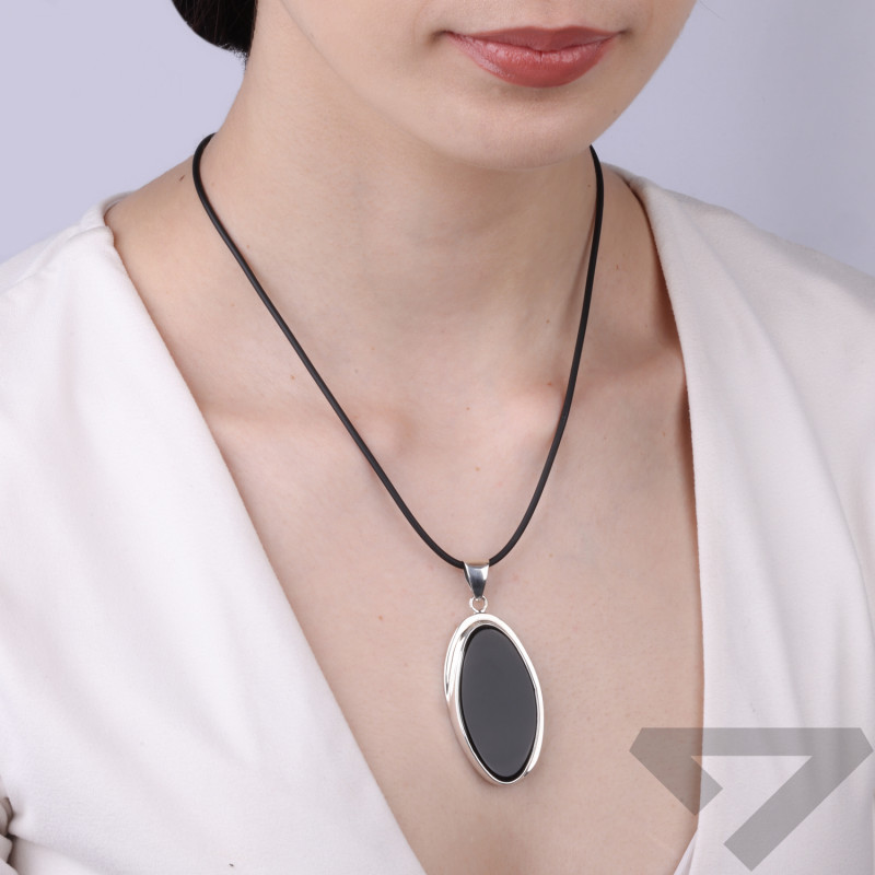 Wisior srebrny z onyksem z Brazylii