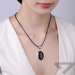 Wisiorek srebrny z onyksem z Brazylii