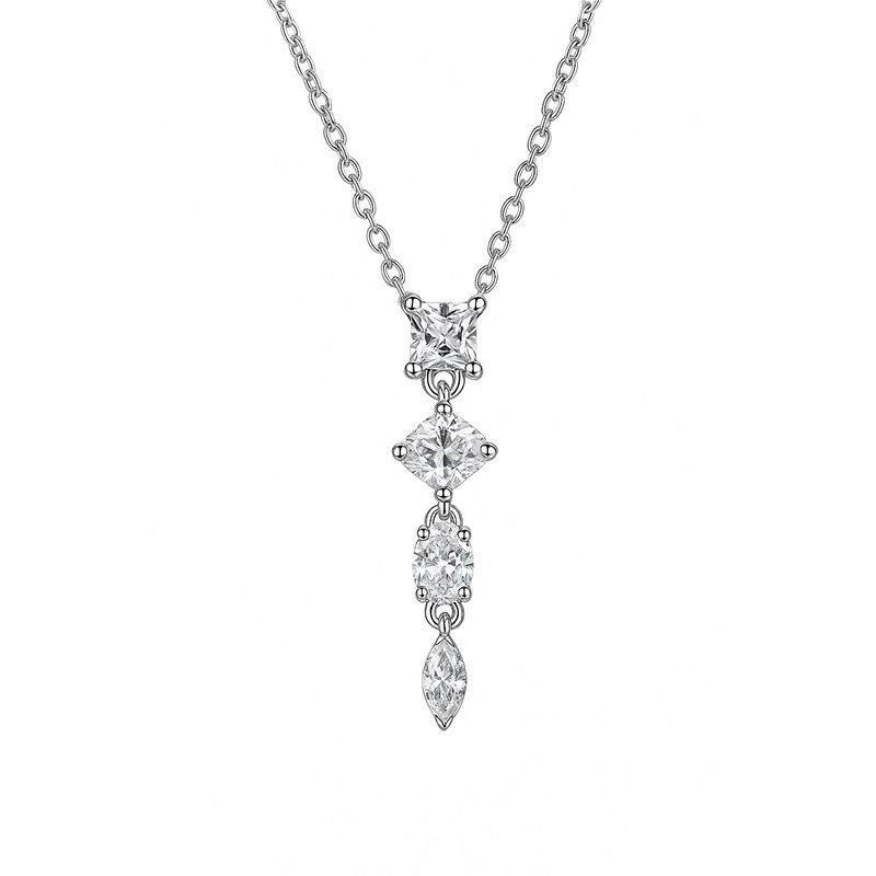 Naszyjnik srebrny z białymi cyrkoniami