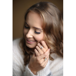 Pierścionek zaręczynowy z diamentem laboratoryjnym 0,71 ct