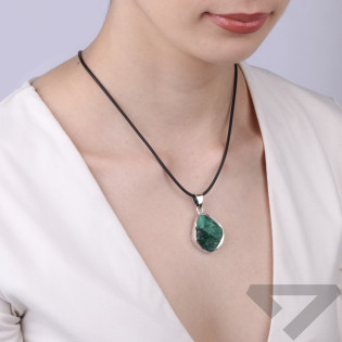 Wisiorek srebrny z malachitem z Kongo