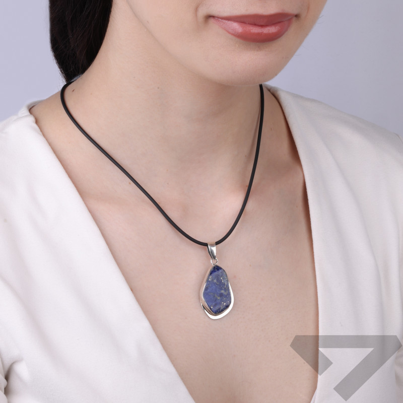 Wisiorek z  lapis lazuli Afganistan