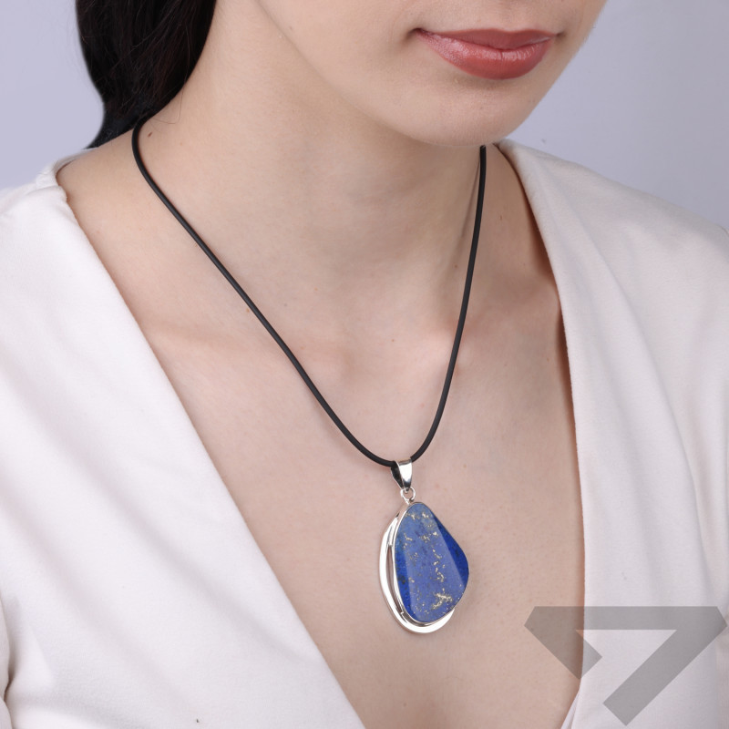 Wisiorek srebrny z lapis lazuli Afganistan