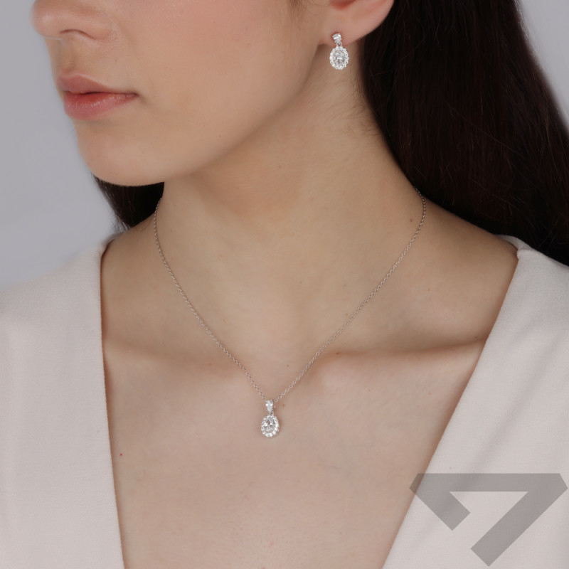 Naszyjnik srebrny z zawieszką markiza owal