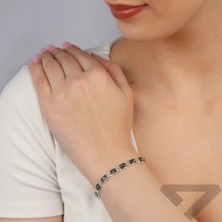 Bransoleta srebrna z kwadratowymi bursztynami zielonymi