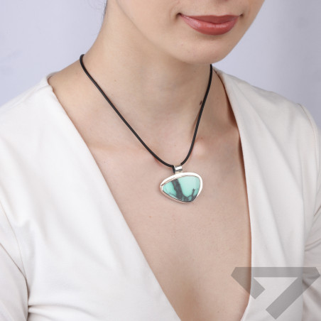 Srebrny wisior z waryscytem