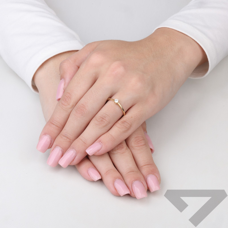 Pierścionek złoty SOLITER z drobną cyrkonią