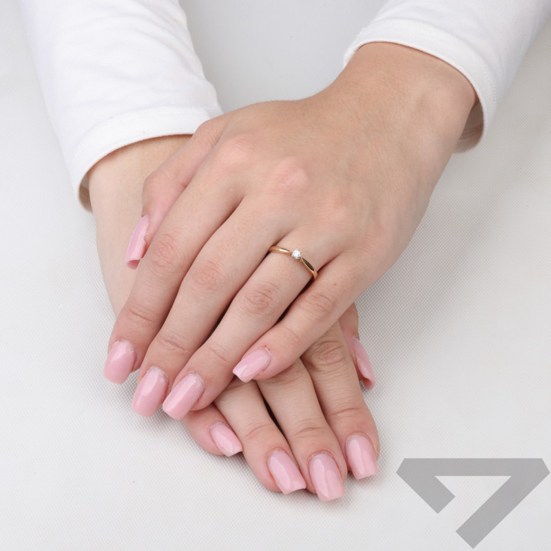 Pierścionek złoty zaręczynowy z diamentem ROYAL 0,05 ct