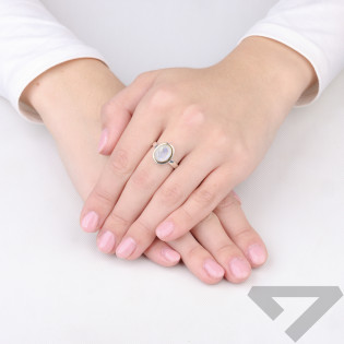 Pierścionek metaloplastyka z brassem i kamieniem księżycowym