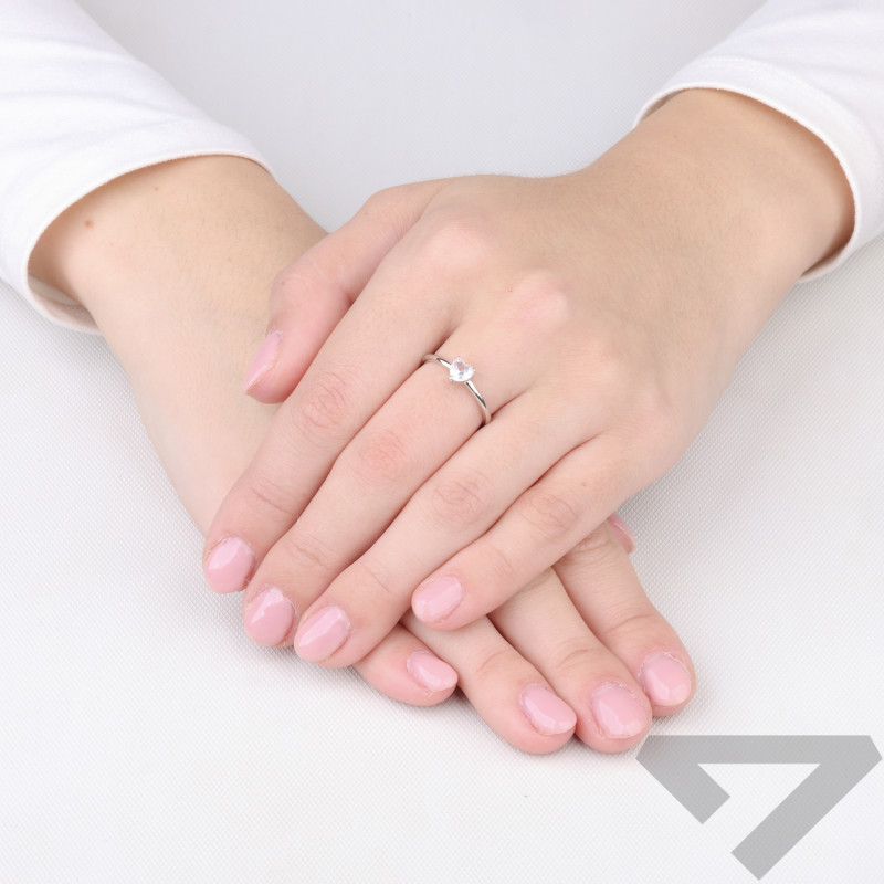 Pierścionek srebrny 925 z cyrkonią serce