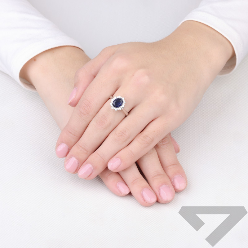 Pierścionek srebrny markiza z szafirową i białymi cyrkoniami próba 925