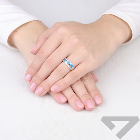 Pierścionek srebrny z cyrkonie z opalem niebieskim jubilerskim, srebro 925