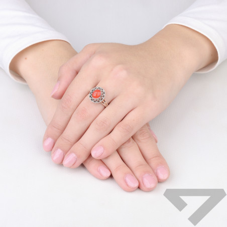 Pierścionek srebrny 925 z naturalnym karneolem