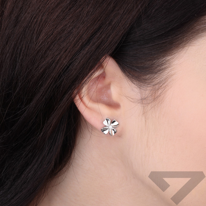 Kolczyki srebrne gładkie kwiatki z cyrkonią, próba 925