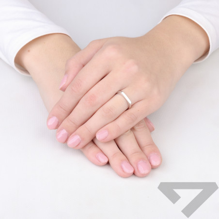 Pierścionek sygnecik prostokąt blask, srebro próby 925