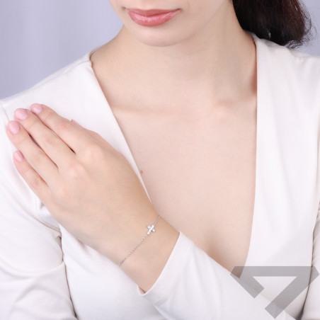 Bransoletka srebrna z krzyżem z cyrkoniami, próba 925