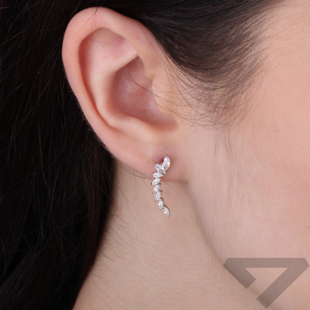 Kolczyki srebrne w kształcie wygiętego łuku wysadzanego cyrkoniami próba 925