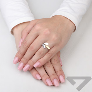 Pierścionek srebrny listki ze złotą blaszką 375