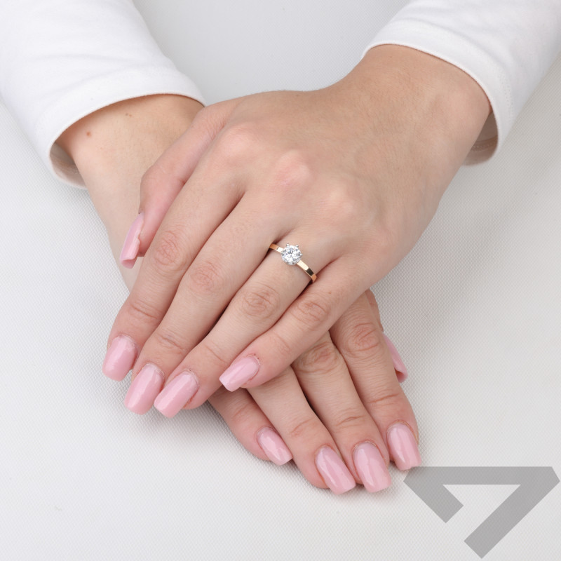 Pierścionek srebrny ze złotymi blaszkami próby 375 i cyrkonią