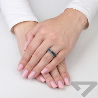 Pierścionek z markazytami i onyksem jubilerskim ze srebra 925