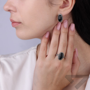 Pierścionek srebrny 925 oksydowany z onyksem i markazytami