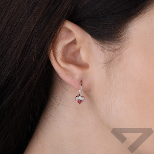 Kolczyki srebrne rodowane z motywem markizy i czerwoną cyrkonią w kształcie serca próba 925