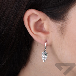 Kolczyki sowa oksydowana z oczami z cyrkonii zielonej srebro 925