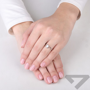 Pierścionek srebrny z cyrkonią 5 mm, srebro 925