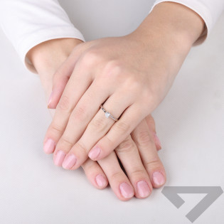 Pierścionek z cyrkonią 4 mm, srebro próby 925