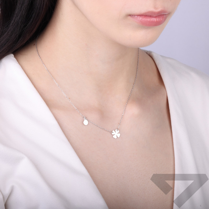 Naszyjnik srebrny 925 z koniczynką i kółkiem pełnym