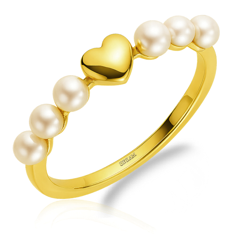 Pierścionek srebrny koloru złotego z gładkim sercem i perełkami