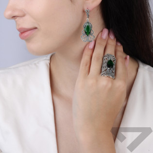 Pierścionek srebrny 925 blaszka z oksydą i markazytami oraz zieloną cyrkonią szlif markiza