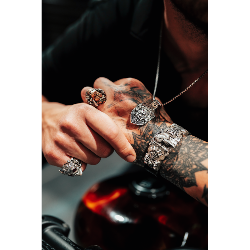 Sygnet męski BREAKBOYZ Skull The light of seven srebro 925