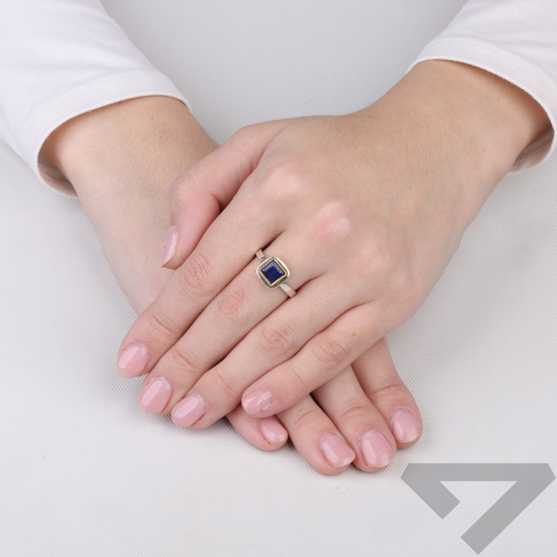 Pierścionek metaloplastyka z brassem i naturalnym lapis lazuli