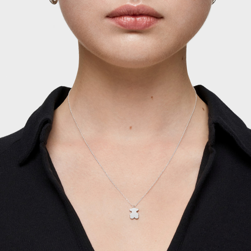 Krótki naszyjnik TOUS ze srebra z charmsem w kształcie misia Sweet Dolls