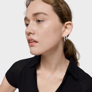 Krótki naszyjnik TOUS ze srebra z charmsem w kształcie misia Sweet Dolls