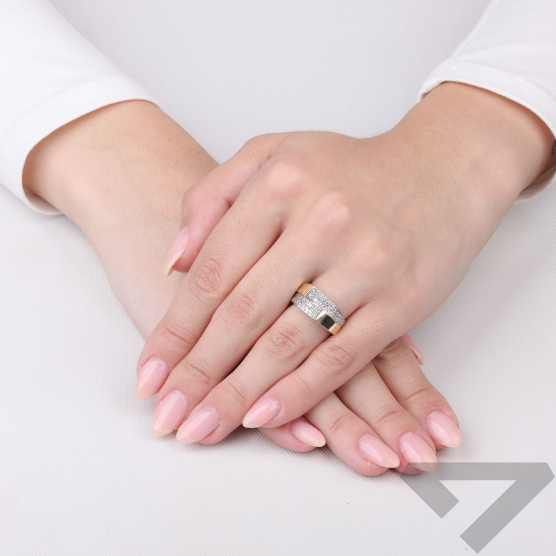 Pierścionek srebrny z białymi cyrkoniami i złotymi blaszkami