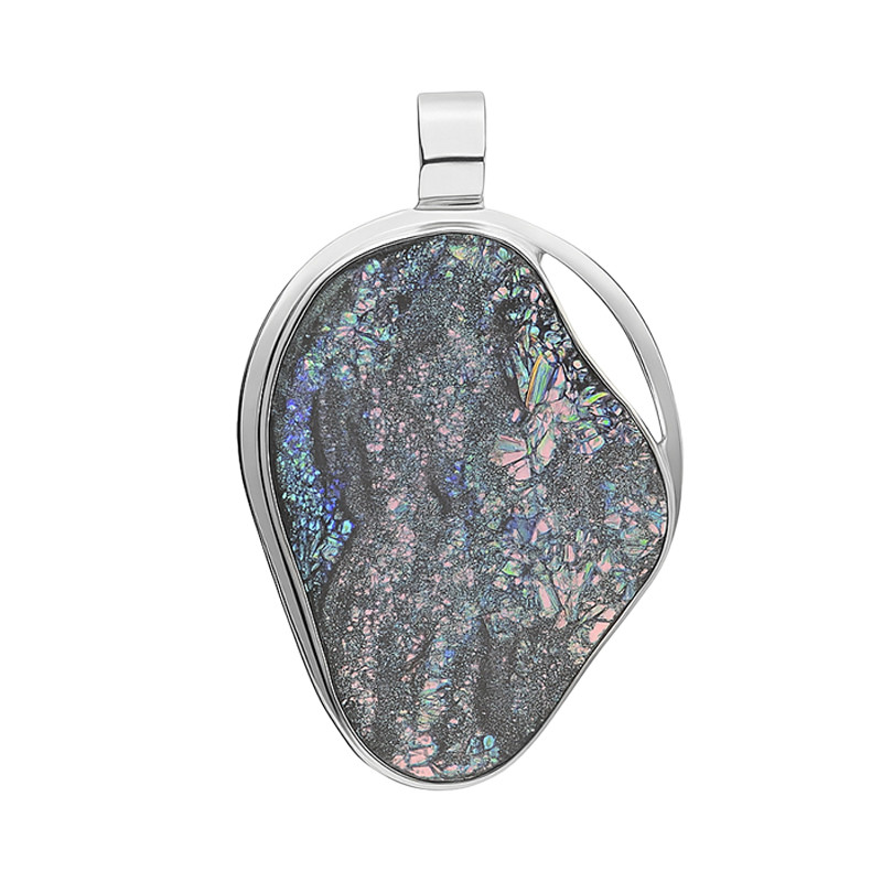 Wisior ze srebra z różą chalcedonu z tytanem