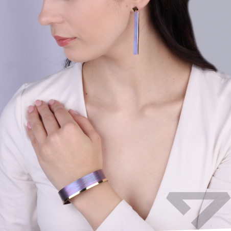 Bransoletka tytanowa blaszka z paskiem srebra 925 w kolorze złotym