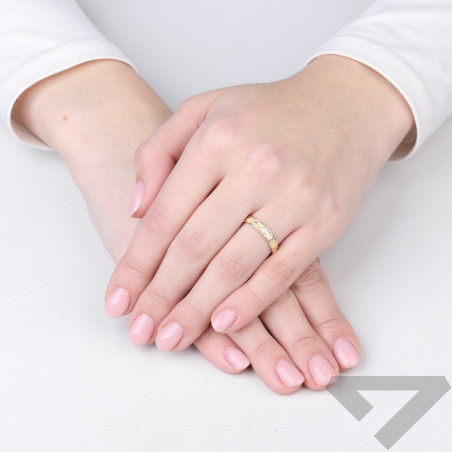 Pierścionek różaniec z cyrkonią ze złota 585