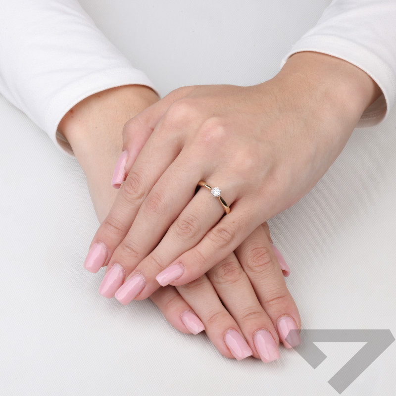 Pierścionek zaręczynowy Royal z diamentem 0,15 ct, złoto 585