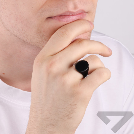 Sygnet męski owalny ze stali koloru czarnego