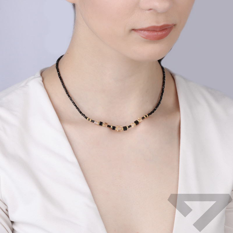 Naszyjnik z czarnymi spinelami i agatami oraz kryształkami Swarovski, srebro 925 koloru złotego