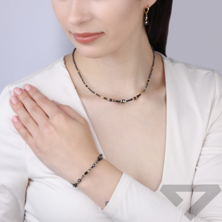 Naszyjnik z kamieniami i fasetowanymi i hematytami, srebrne elementy próby 925 koloru złotego