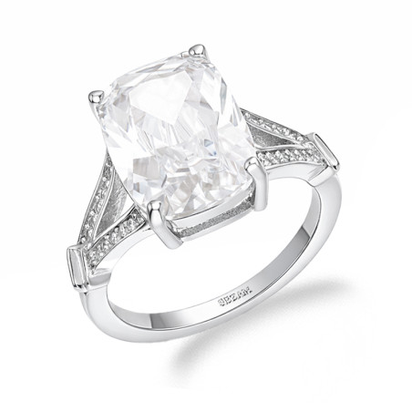 Pierścionek srebrny z okazałą prostokątną cyrkonią, srebro próby 925